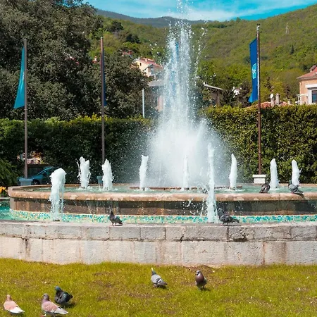 Πανσιόν Soba U Opatiji Na Lipovici
